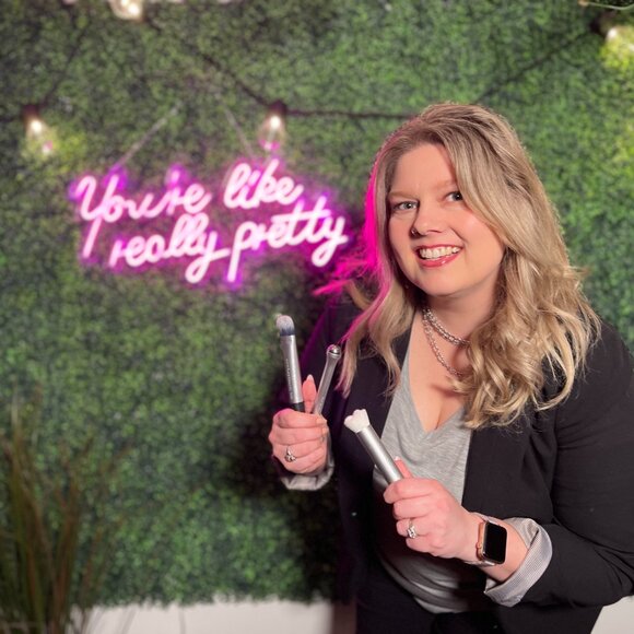 Meet your Posher, Jess - Picture 6 of 14